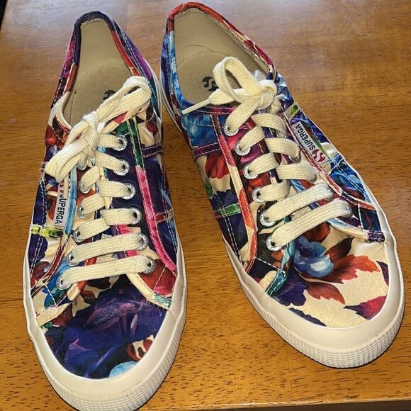 EXCELLENT CONDITION WOMEN’S SIZE 8 SUPERGA LACE-UP FLORAL SHOES - Picture 1 of 8